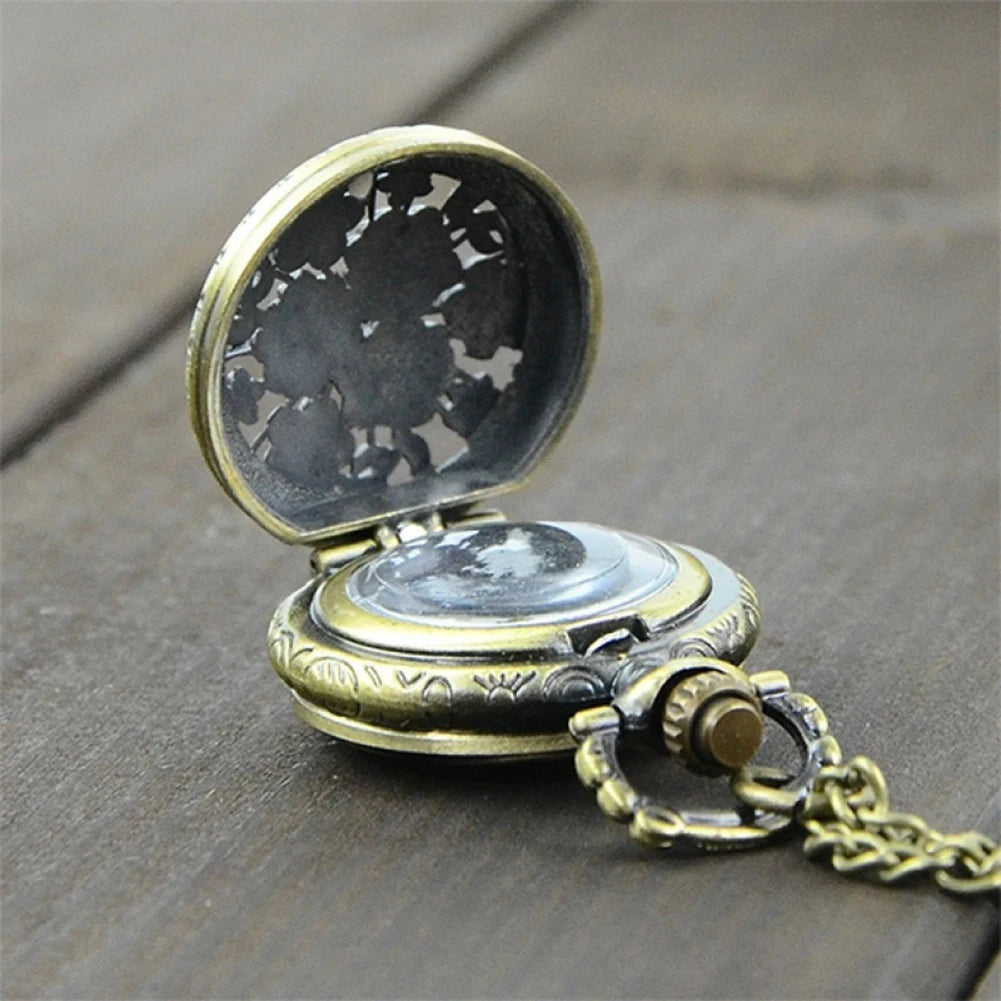 Vintage Steampunk Pocket Watch Necklace - Unique Quartz Pendant Clock for Men & Women
